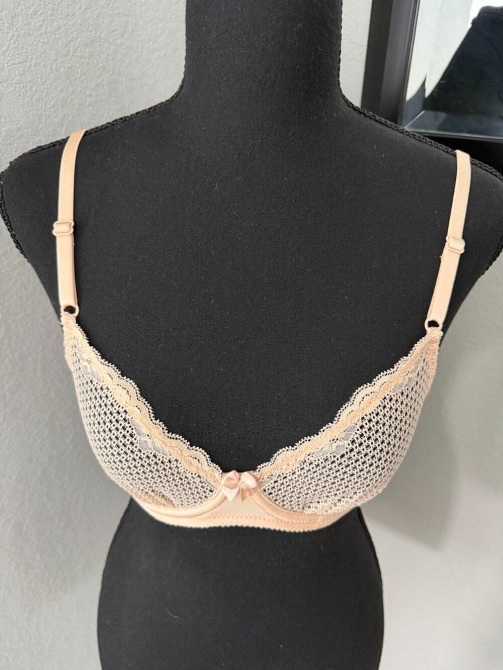 WINGSLOVE Nude Lace Underwire Demi Bra 32A NWT - Picture 3 of 10